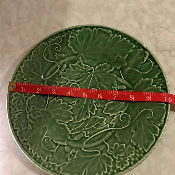 Bordallo Pinheiro VINE GREEN 10” dinner plate Plate Majolica Portuguese - Picture 4 of 4